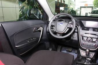 2015款奔腾X80 2.0L自动豪华型到店实拍