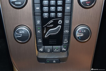 2017款沃尔沃V40 2.0T自动Cross Country T5 AWD 智雅版