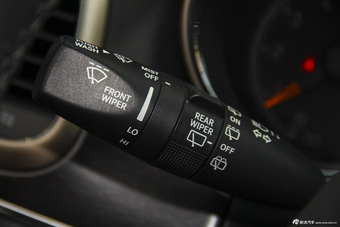 2015款大切诺基3.0TD自动柴油舒享导航版