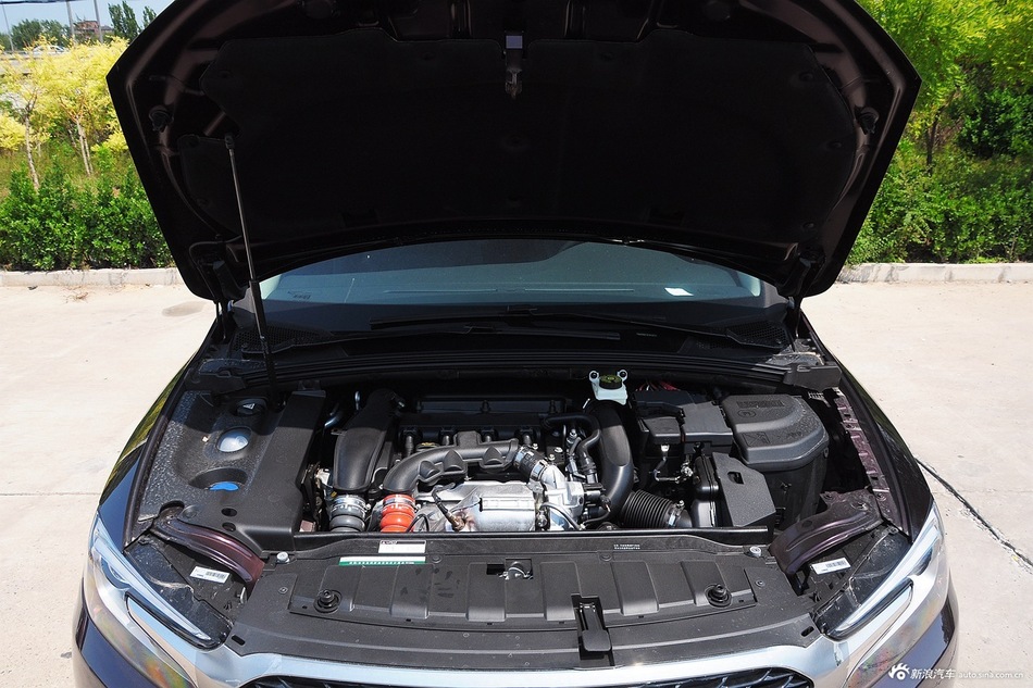 2015款DS 5LS 1.6T自动风尚版THP160