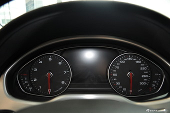 2013款奥迪A8L 50TFSI quattro舒适型