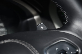 2017款林肯MKZ 2.0T自动尊享版