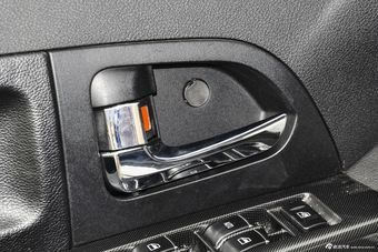 2015款骐铃T7 2.8T手动两驱舒适版标准轴距JE493ZLQ4CB