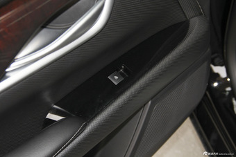 2015款凯迪拉克XTS 2.0T自动28T豪华型