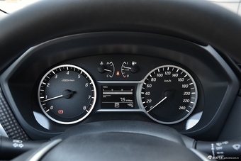 2016款蓝鸟1.6L自动智炫版