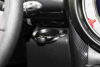 2014款MINI COUNTRYMAN 1.6T自动 COOPER All 4 Excitement