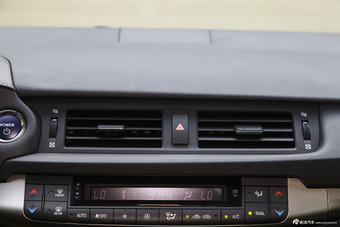 2014款雷克萨斯CT 1.8T自动200h精英版单色