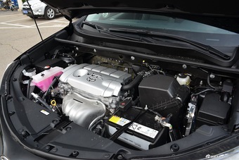 2016款RAV4荣放2.5L自动四驱精英型