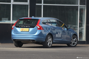 2015款沃尔沃V60 2.0T自动 T5智雅版