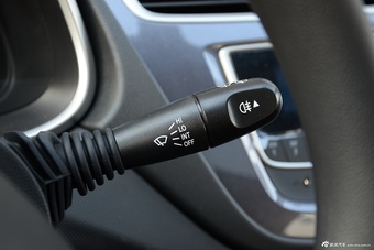 2016款雪佛兰乐风RV 1.5L自动智行版