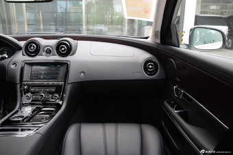 2015款捷豹XJL80周年版