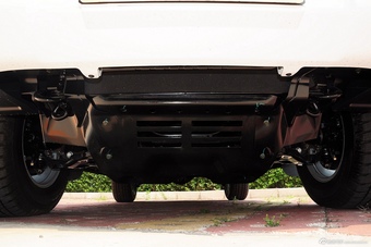 2015款萨瓦纳2.8T手动四驱柴油豪华版5座