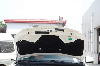 2016款风度MX6 2.0L自动两驱梦想版