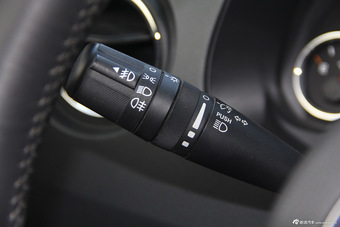 2014款指南者改款2.4L四驱豪华版