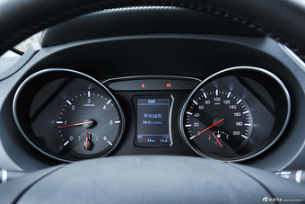 2014款风骏6 2.0T四驱领航型4D20B