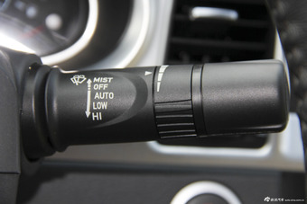 2014款海马汽车M8 2.0L自动豪华型