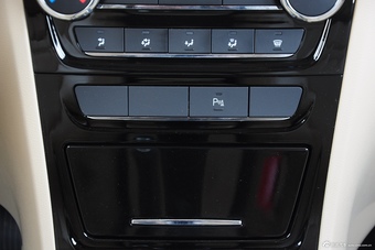 2015款奇瑞E3 1.5L手动智尚型