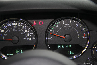 2015款牧马人3.6L自动两门舒享版Rubicon