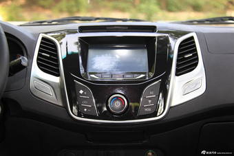 2015款黄海N2 2.8T四驱柴油至尊版