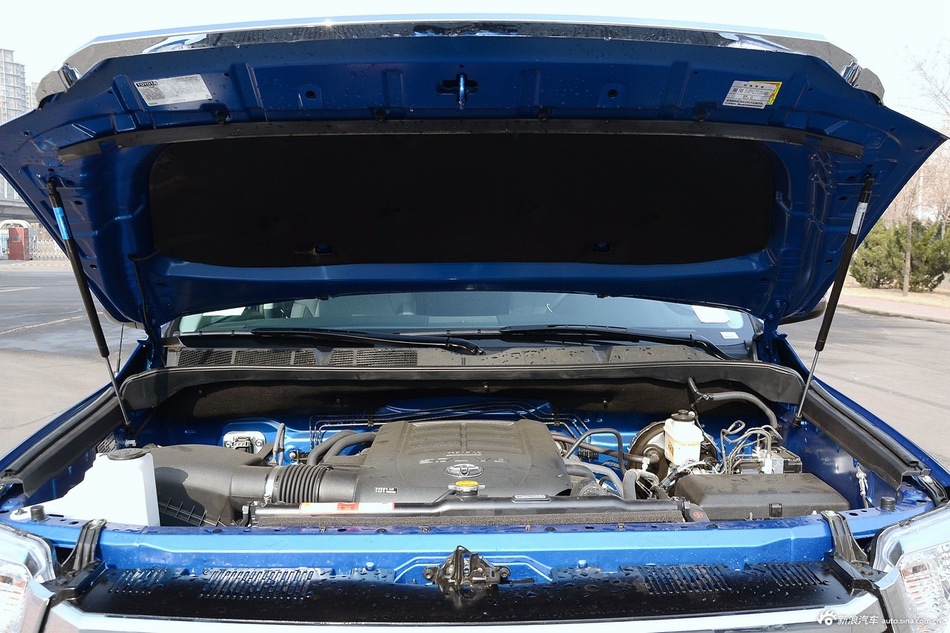 2016款坦途5.7L自动标准版