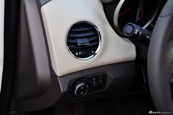 2015款科鲁兹1.5L经典 SE MT