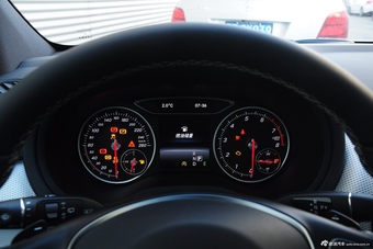 2015款奔驰B级B200动感型