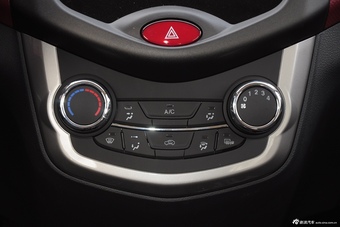 2015款奔奔1.4L手动尊贵型