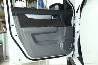 2013款雨燕1.5L自动运动型