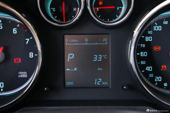 2015款CS35 1.6L自动豪华型国V