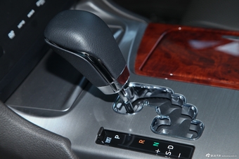 2012款皇冠V6 2.5L Royal Saloon