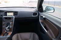 2015款沃尔沃S60L 2.0T自动 E驱混动 智越版