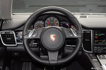 2014款保时捷Panamera 4 Executive 3.0T