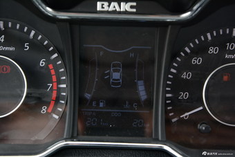 2015款北汽幻速H3 1.5L豪华型