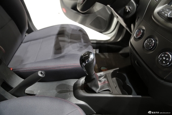 2014款吉利金刚三厢1.5L手动尊贵型