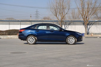 2015款福睿斯1.5L手动时尚型