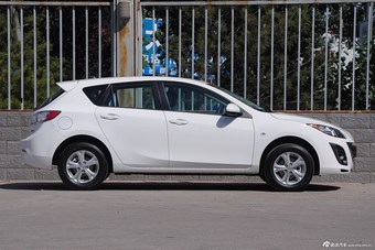 2015款马自达3星骋两厢1.6L手动舒适型