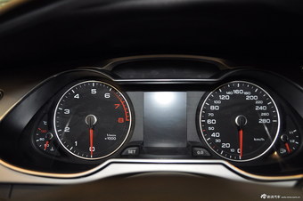 2013款奥迪A4L 30 TFSI 手动舒适型