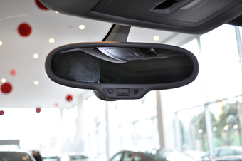 2012款奥迪Q3 35TFSI舒适型