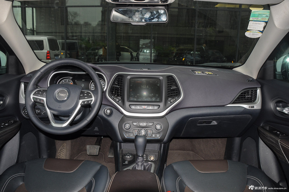 2016款自由光2.4L自动全能版