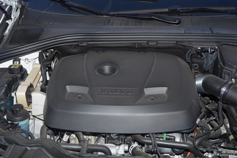 2015款沃尔沃S60L 2.0T自动 E驱混动 智越版