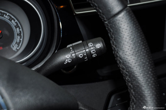 2015款锐腾 1.5T自动四驱豪华版