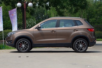 2016款森雅R7 1.6L手动尊贵型