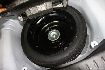 2014款奔腾B70 1.8T自动运动尊贵型到店实拍