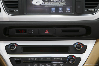 2015款嘉华（进口）2.2T自动豪华版