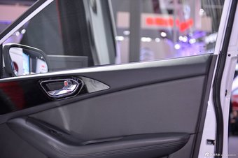 东南V5 plus摇滚版