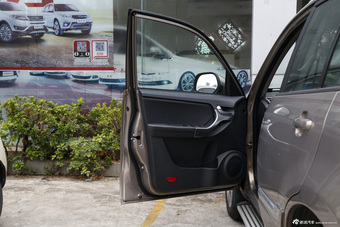 2015款瑞虎3 1.6L自动智尚纪念版