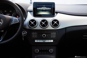 2015款奔驰B级B200时尚型