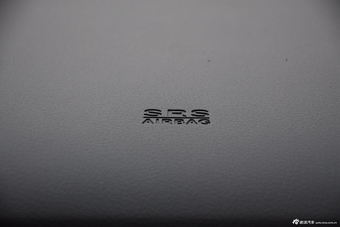 2015款指南者2.4L自动四驱舒适版