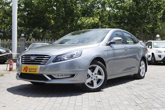 2014款奔腾B70 2.0L自动豪华型银色