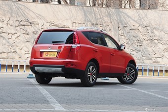 2015款吉利GX7 2.0L自动运动版尊贵型